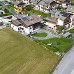 Casa Cesi 2, Luminoso Bilocale Con Giardino بورمْيو
