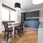 Casa Cesi 2, Luminoso Bilocale Con Giardino بورمْيو