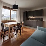 شقة Casa Cesi 2, Luminoso Bilocale Con Giardino بورمْيو